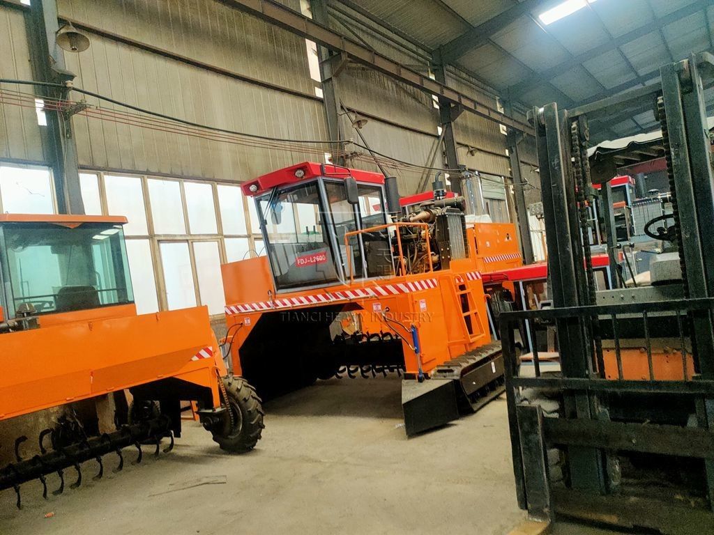 Turner de composto de tipo crawler Velocidade de trabalho 6-10 m/min