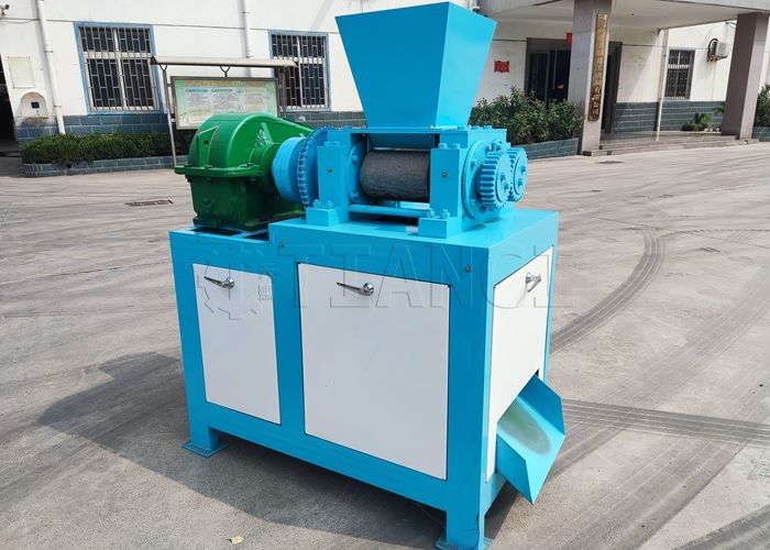1-5 T/H Ure Granulador de fertilizantes Fornecedor Granulador de pressão de rolos Máquina de fabricação de fertilizantes compostos para venda