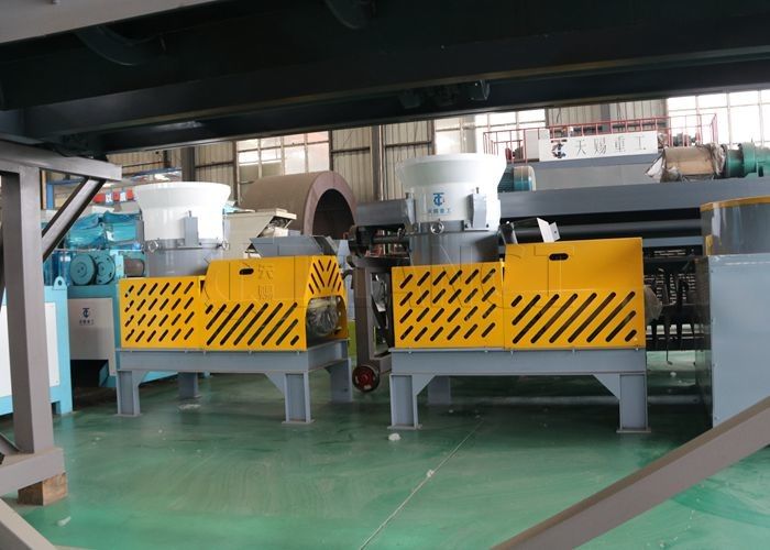 Linha de produção de grânulos de forma oblada Linha de granulação de prensagem de matriz plana para produção em larga escala