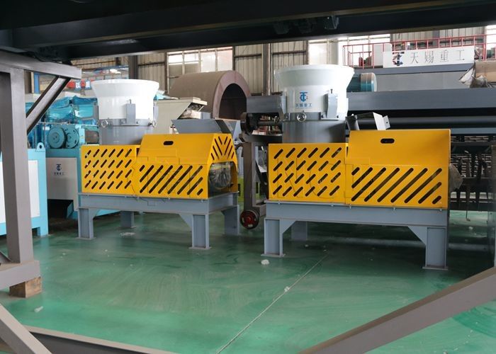 Linha de produção de grânulos de forma oblada Linha de granulação de prensagem de matriz plana para produção em larga escala