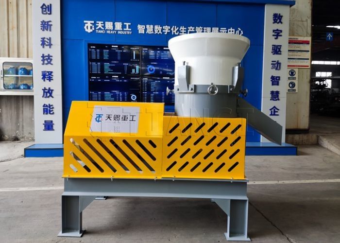 Máquina de fabricação de pellets de fertilizantes orgânicos de composto biológico granulador de matriz plana 2.2kw