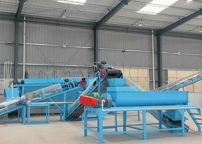 Máquina de fabricação de fertilizantes orgânicos de composto Pó Linha de produção de fertilizantes para esterco de frango