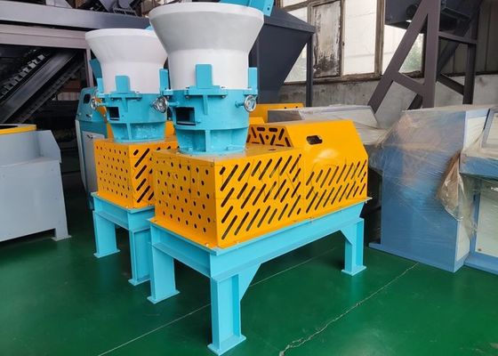 Máquina de fabricação de granulado de composto de esterco de vaca Granulador de fertilizantes orgânicos Linha de produção de esterco plano